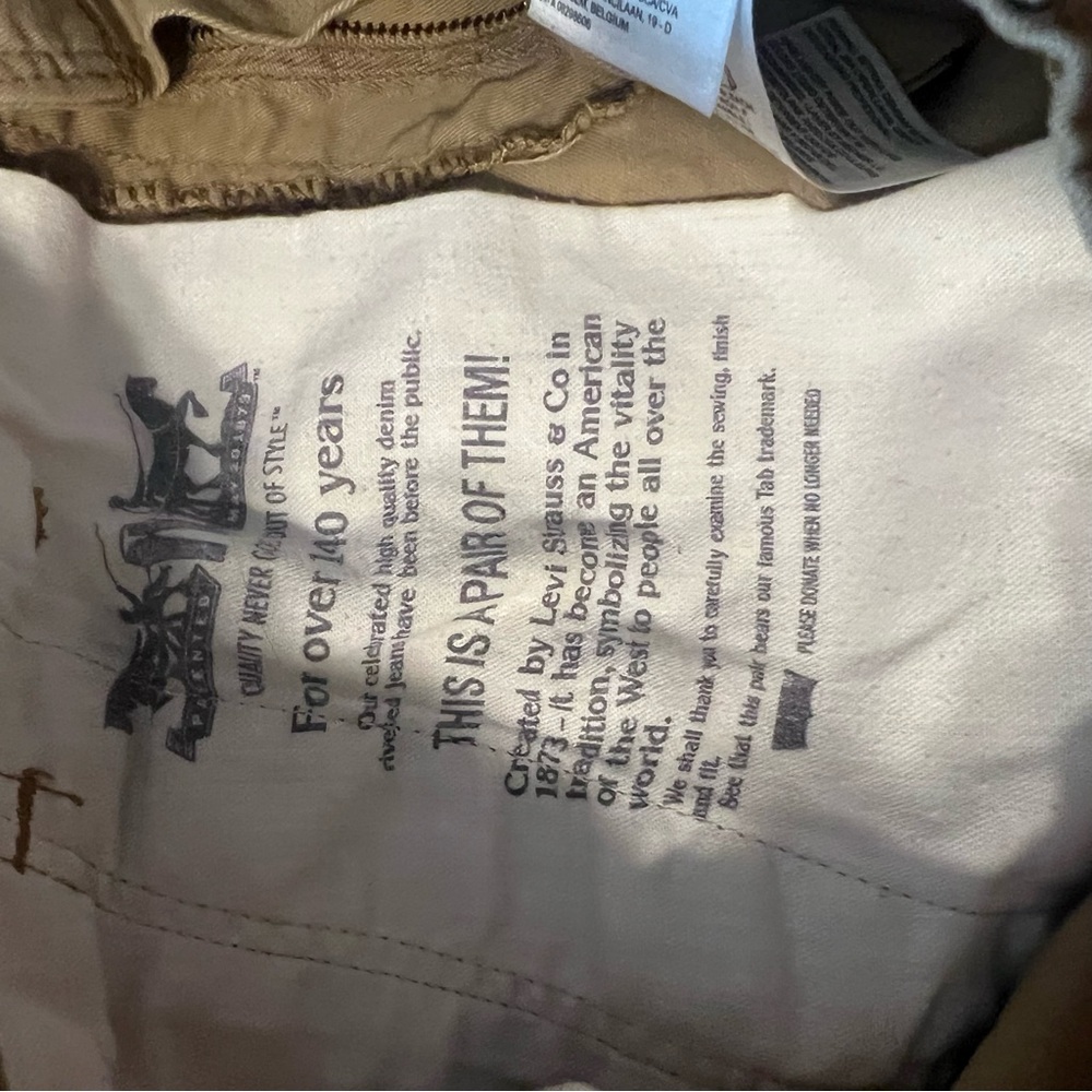 Levi’s Strauss Khaki Cargo Jogger Pants – W31 L32